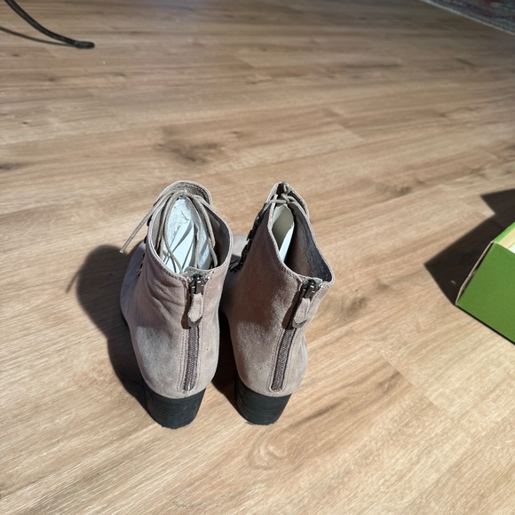 Lace up, side-zip suede boots with removable insole. - Picture 2 of 6